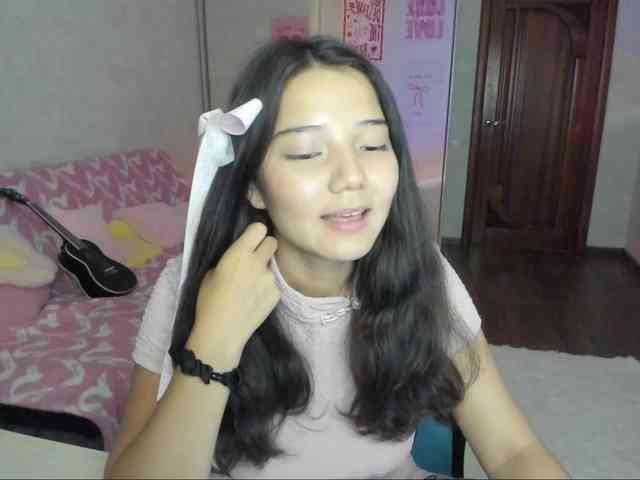 MilanaMittt webcam