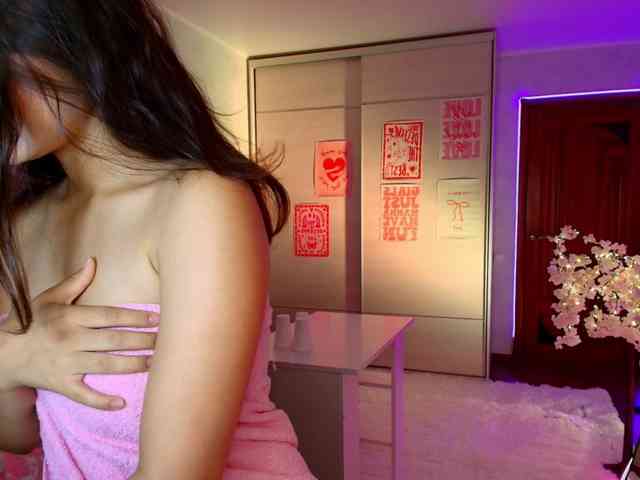 MilanaMittt webcam