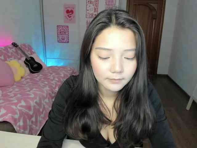 MilanaMittt webcam