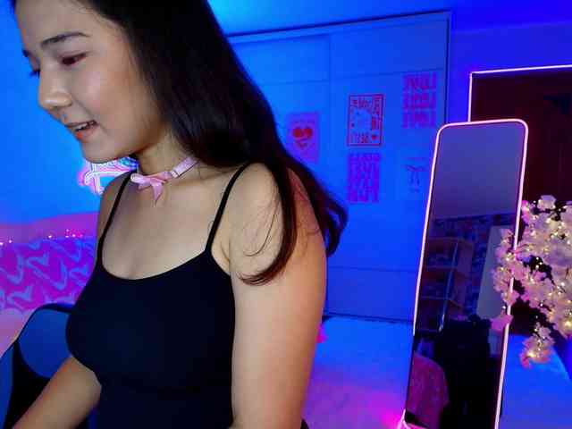 MilanaMittt webcam