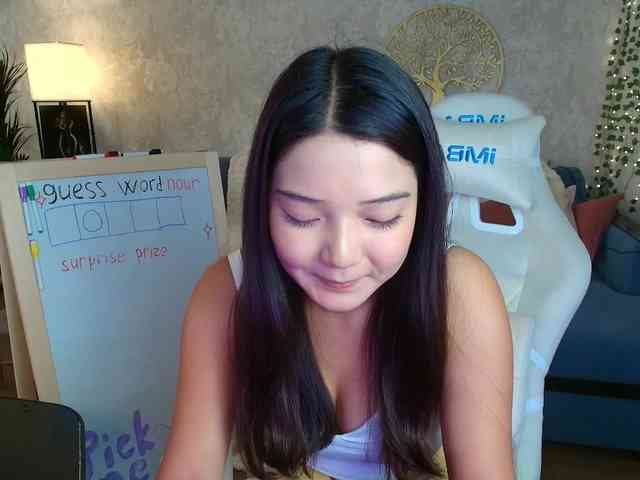 MilanaMittt webcam