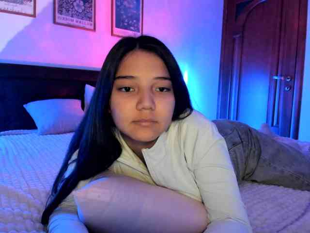 MilanaMittt webcam