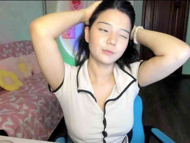 MilanaMittt webcam