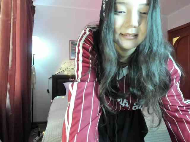 MilanaMittt webcam