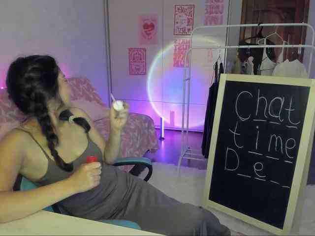 MilanaMittt webcam