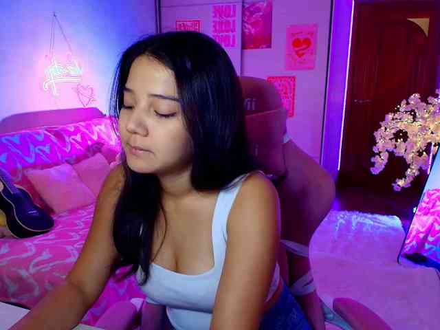 MilanaMittt webcam