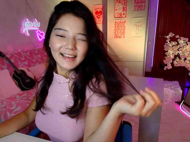 MilanaMittt webcam