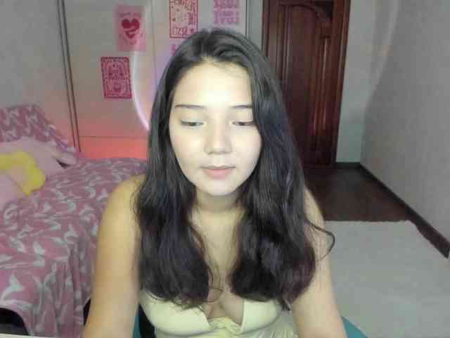 MilanaMittt webcam