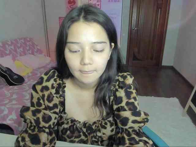 MilanaMittt webcam