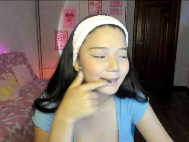 MilanaMittt webcam