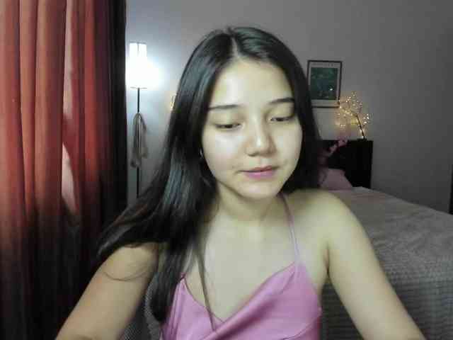 MilanaMittt webcam