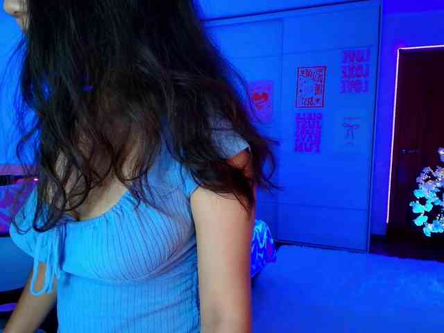 Model: MilanaMittt