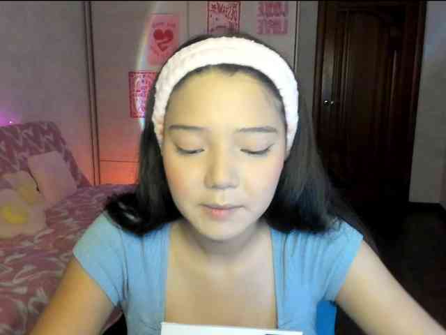 MilanaMittt webcam