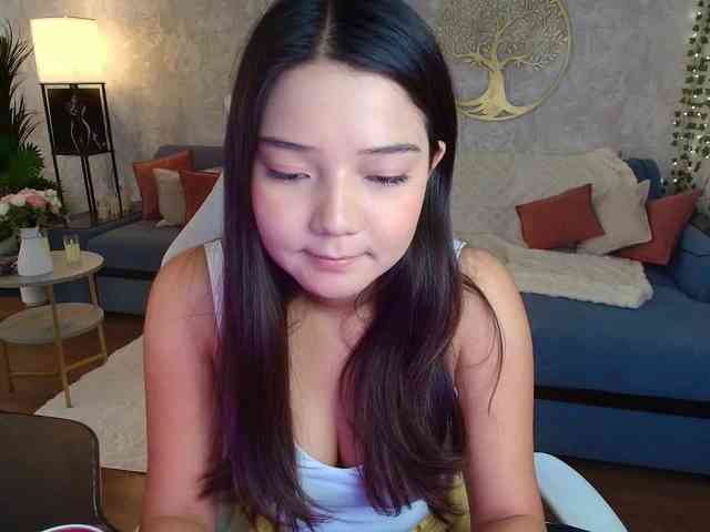 MilanaMittt webcam