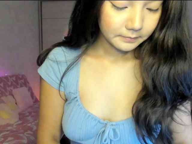 MilanaMittt webcam