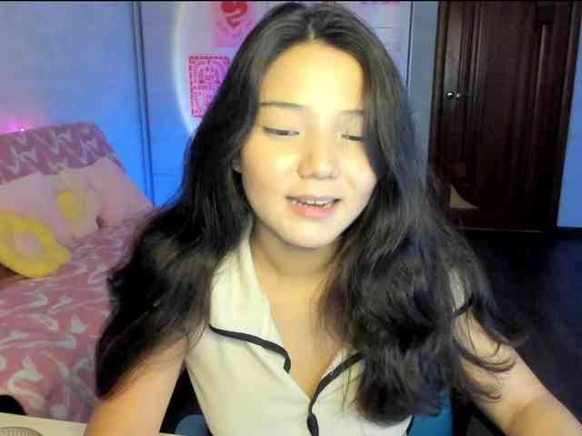 MilanaMittt webcam