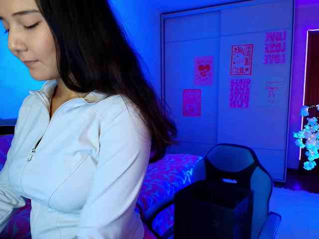 MilanaMittt webcam