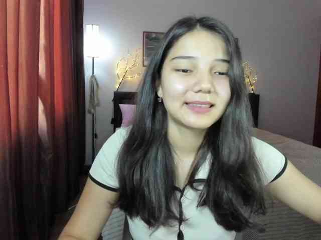 MilanaMittt webcam
