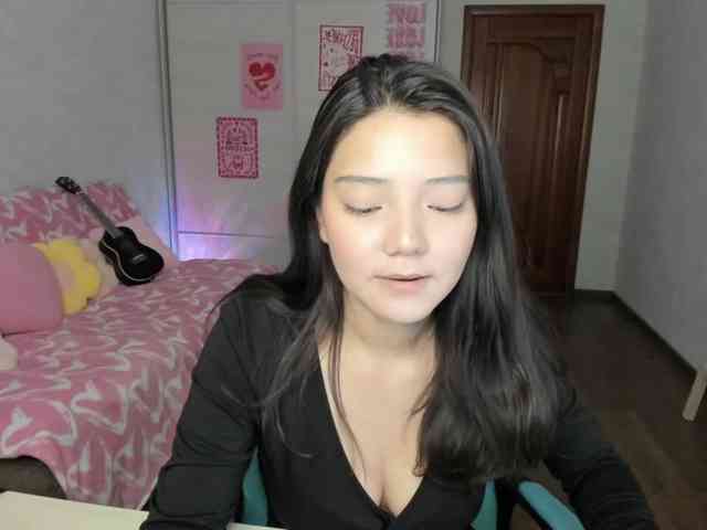 MilanaMittt webcam