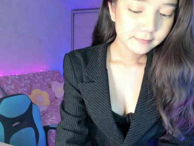 MilanaMittt webcam