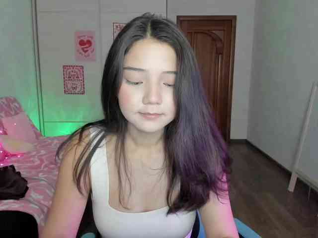 MilanaMittt webcam