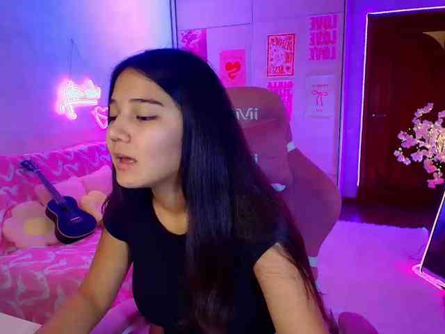 MilanaMittt webcam