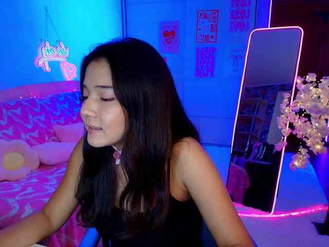 MilanaMittt webcam