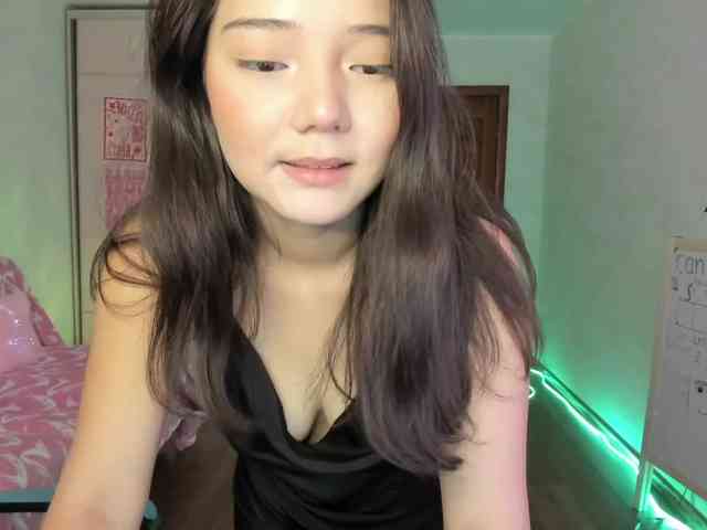 MilanaMittt webcam