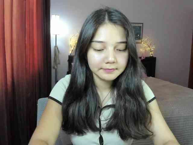 MilanaMittt webcam