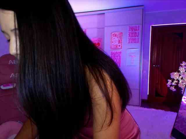 MilanaMittt webcam