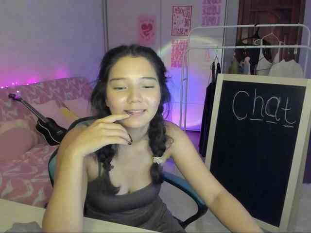 MilanaMittt webcam