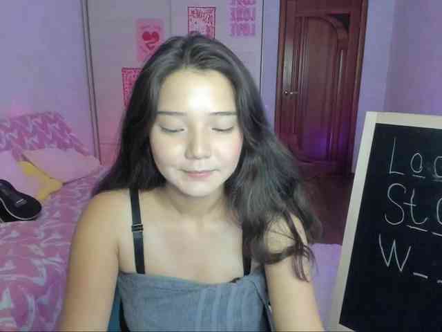 MilanaMittt webcam