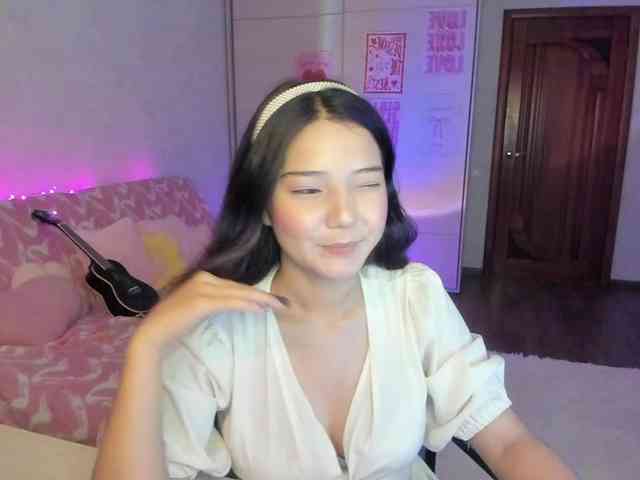 MilanaMittt webcam