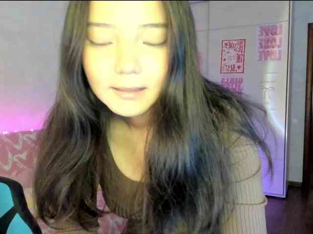 MilanaMittt webcam