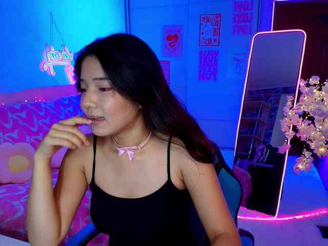 MilanaMittt webcam
