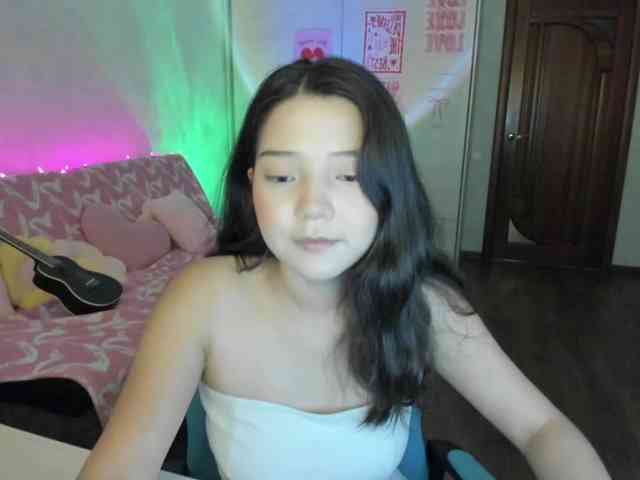 MilanaMittt webcam