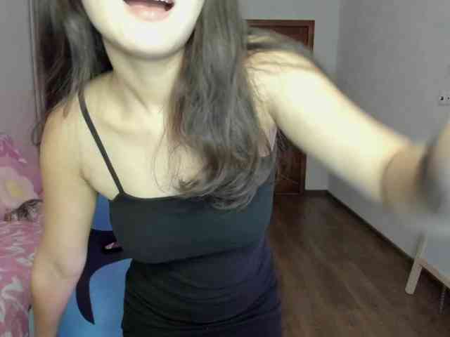 MilanaMittt webcam