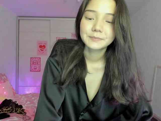 MilanaMittt webcam