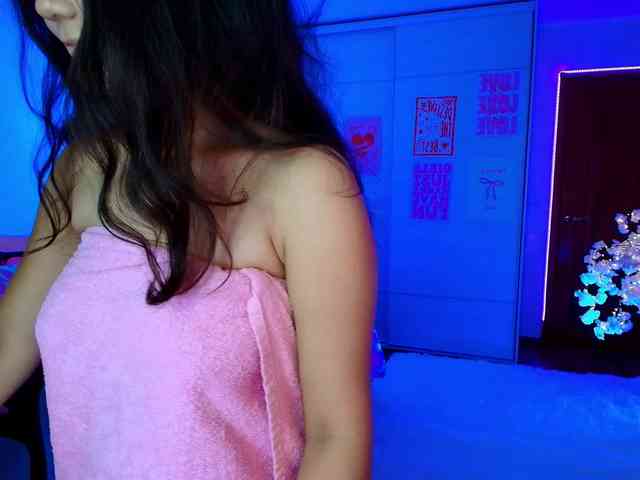 MilanaMittt webcam