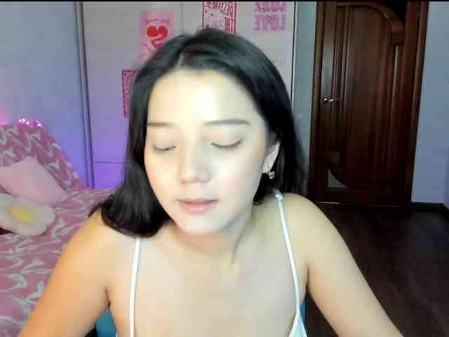 MilanaMittt webcam