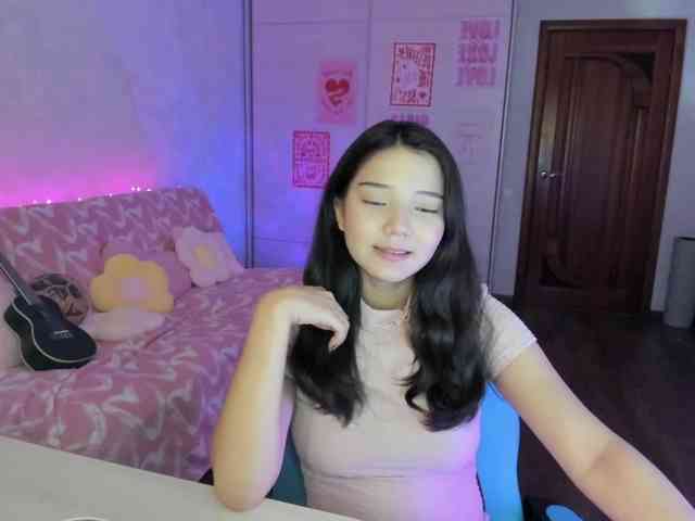 MilanaMittt webcam