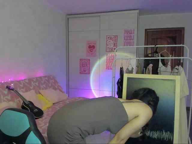 MilanaMittt webcam
