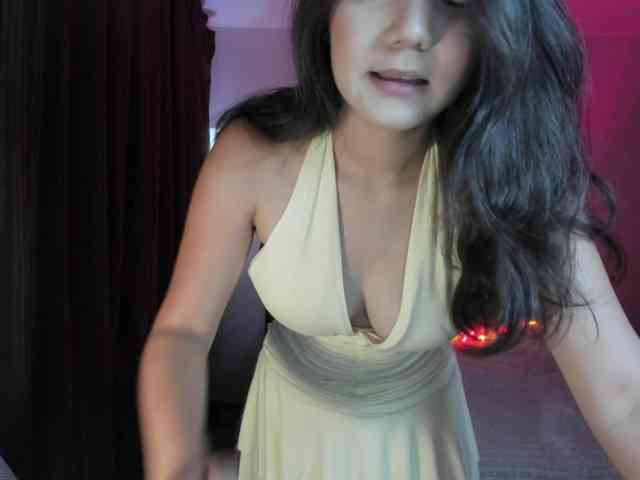 MilanaMittt webcam
