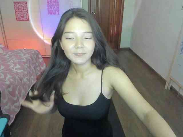 MilanaMittt webcam