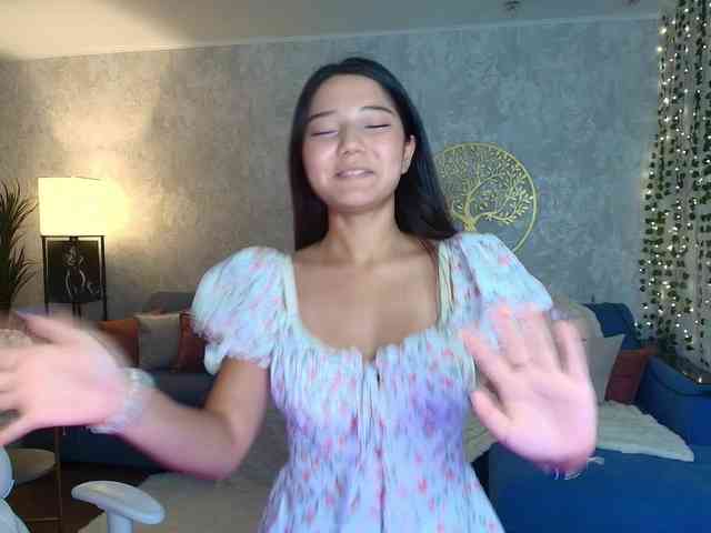 MilanaMittt webcam
