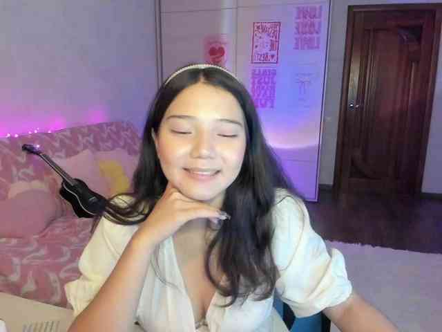 MilanaMittt webcam