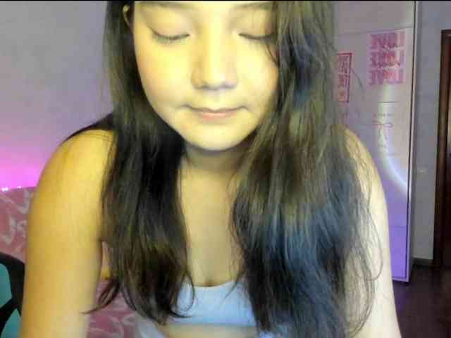 MilanaMittt webcam
