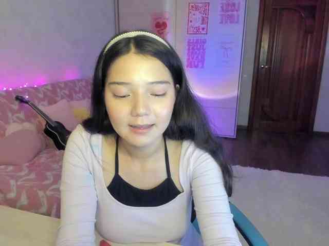 MilanaMittt webcam