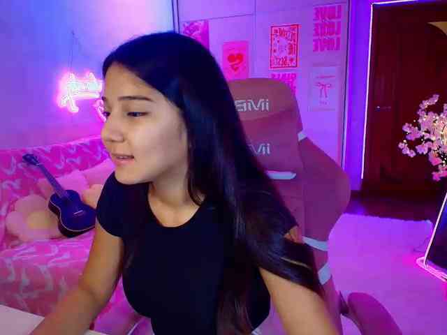 MilanaMittt webcam