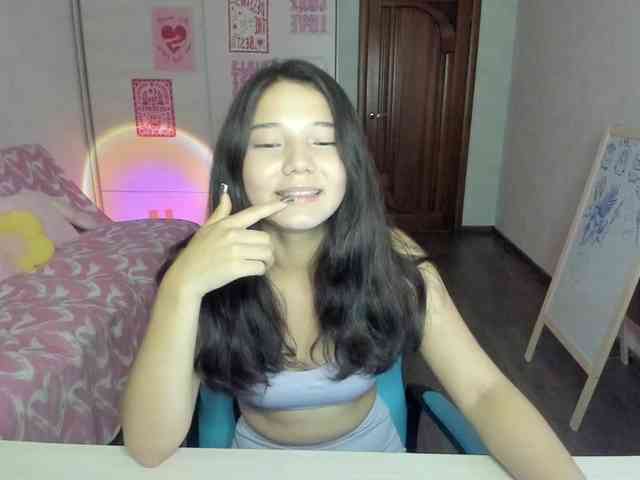 MilanaMittt webcam